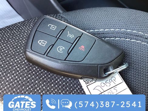 Used 2025 Chevrolet Traverse LT image 34