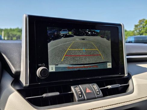 Used 2025 Toyota RAV4 XLE Premium w/ Weather Package AWD/4WD image 23