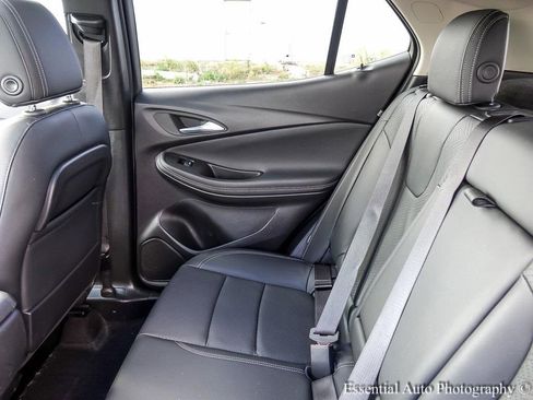 Used 2022 Buick Encore GX Essence w/ Experience Buick Package image 13