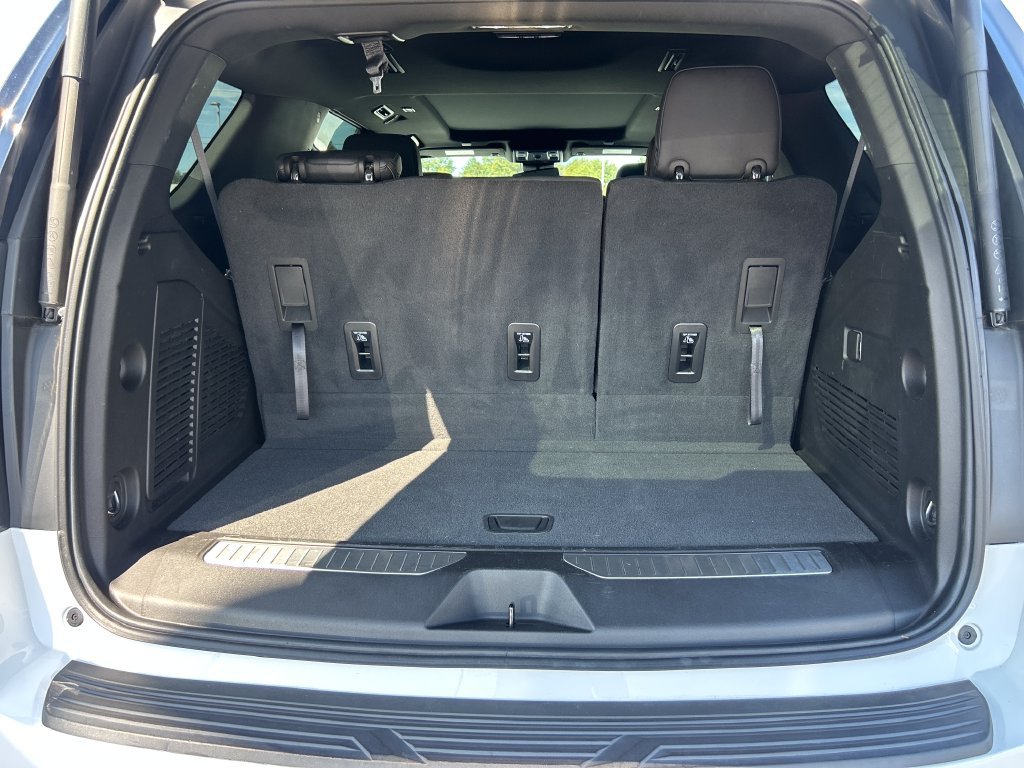 Used 2023 Chevrolet Tahoe RST AWD/4WD image 9