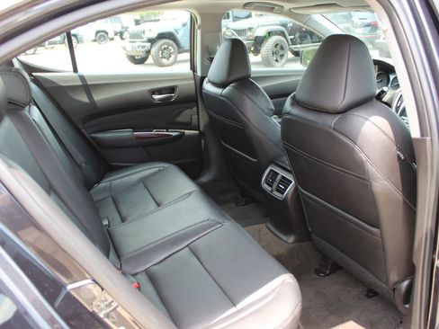 Used 2015 Acura TLX V6 w/ Technology Package FWD image 24