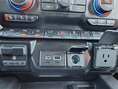 Used 2019 Chevrolet Silverado 1500 High Country w/ Technology Package image 10