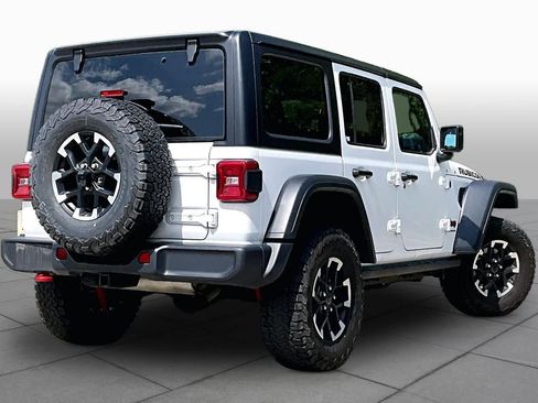 Used 2025 Jeep Wrangler Unlimited Rubicon AWD/4WD image 13