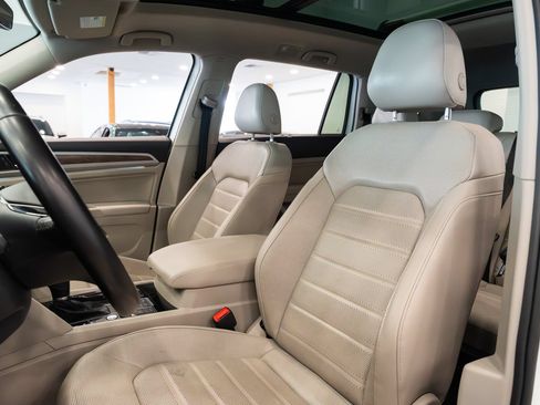 Used 2018 Volkswagen Atlas SEL Premium AWD/4WD image 19