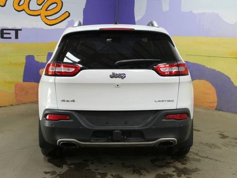 Used 2018 Jeep Cherokee Limited w/ Luxury Group AWD/4WD image 7