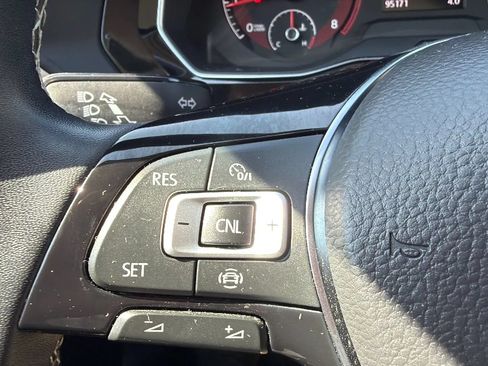 Used 2021 Volkswagen Jetta SE w/ SE Cold Weather Package FWD image 12