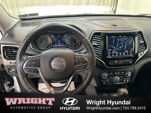 Used 2019 Jeep Cherokee Limited image 19