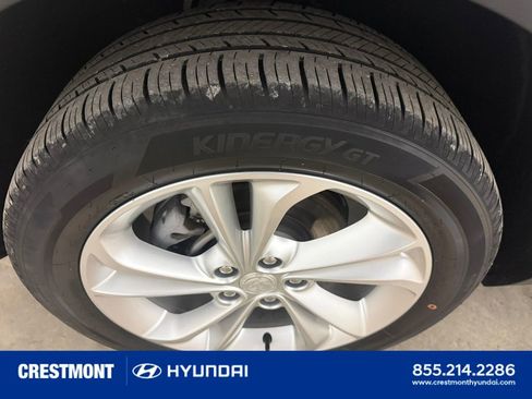 Used 2023 Buick Encore GX Preferred w/ Cold Weather Comfort Package AWD/4WD image 9