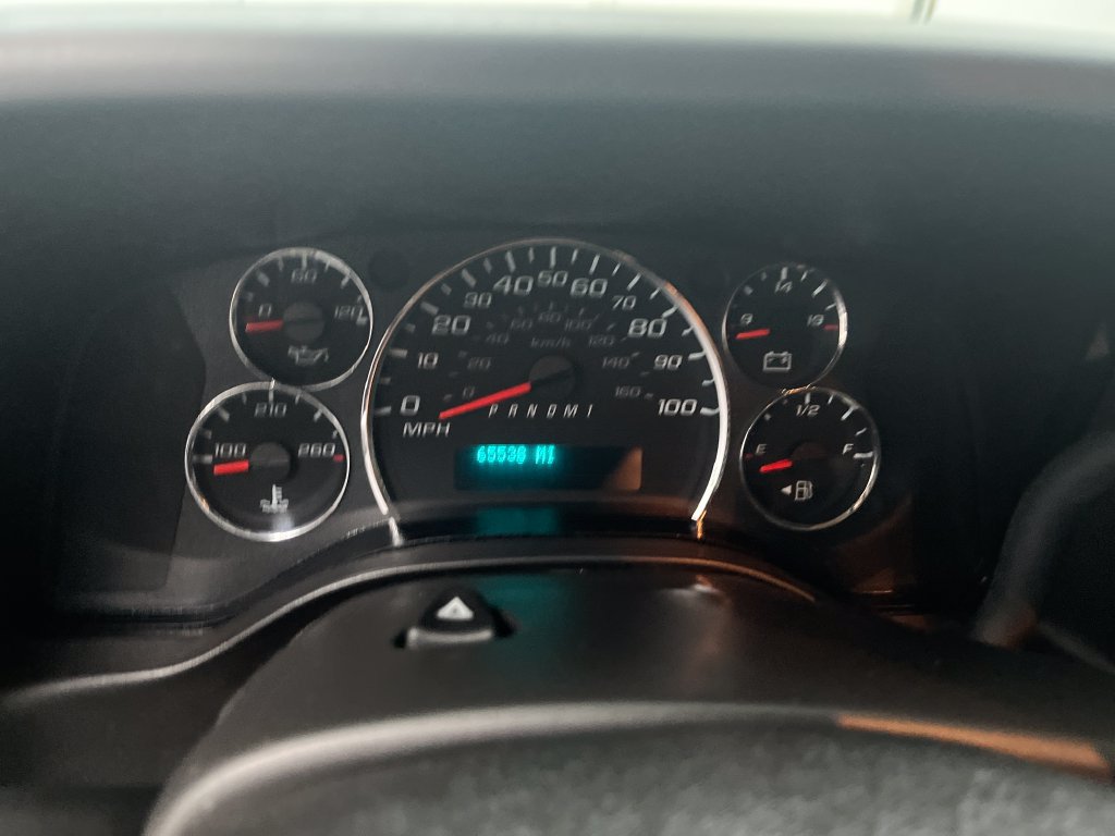 Used 2023 Chevrolet Express 2500 w/ Driver Convenience Package RWD image 19