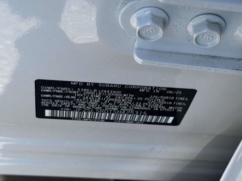 Used 2025 Subaru Forester Limited AWD/4WD image 17