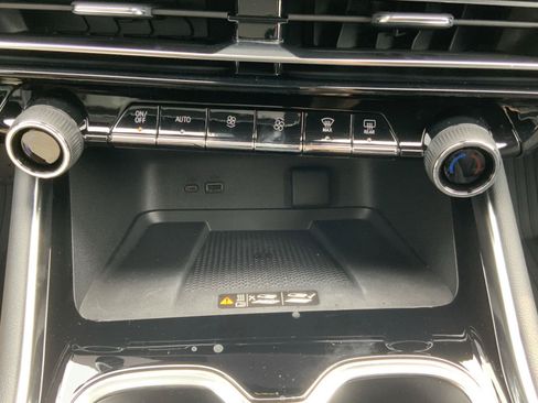 New 2026 Chevrolet Traverse RS w/ LPO, Floor Liner Package FWD image 45