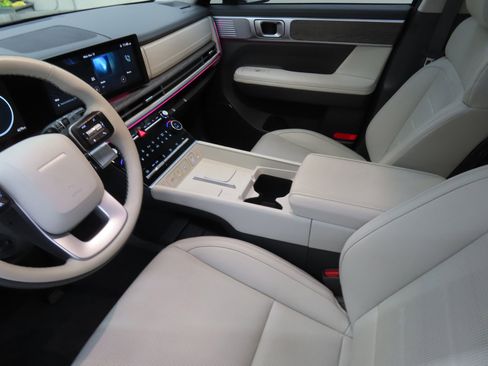 Used 2025 Hyundai Santa Fe Calligraphy image 22