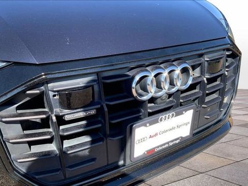 Used 2019 Audi Q8 Prestige w/ Luxury Package AWD/4WD image 30