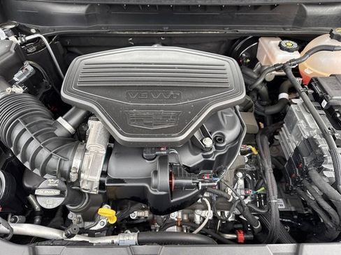 Used 2025 Cadillac XT5 Premium Luxury image 37