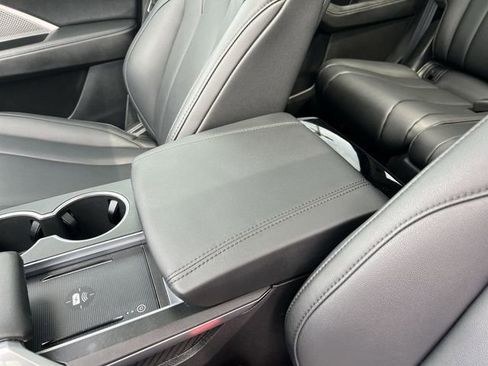 Used 2024 Acura MDX SH-AWD image 18