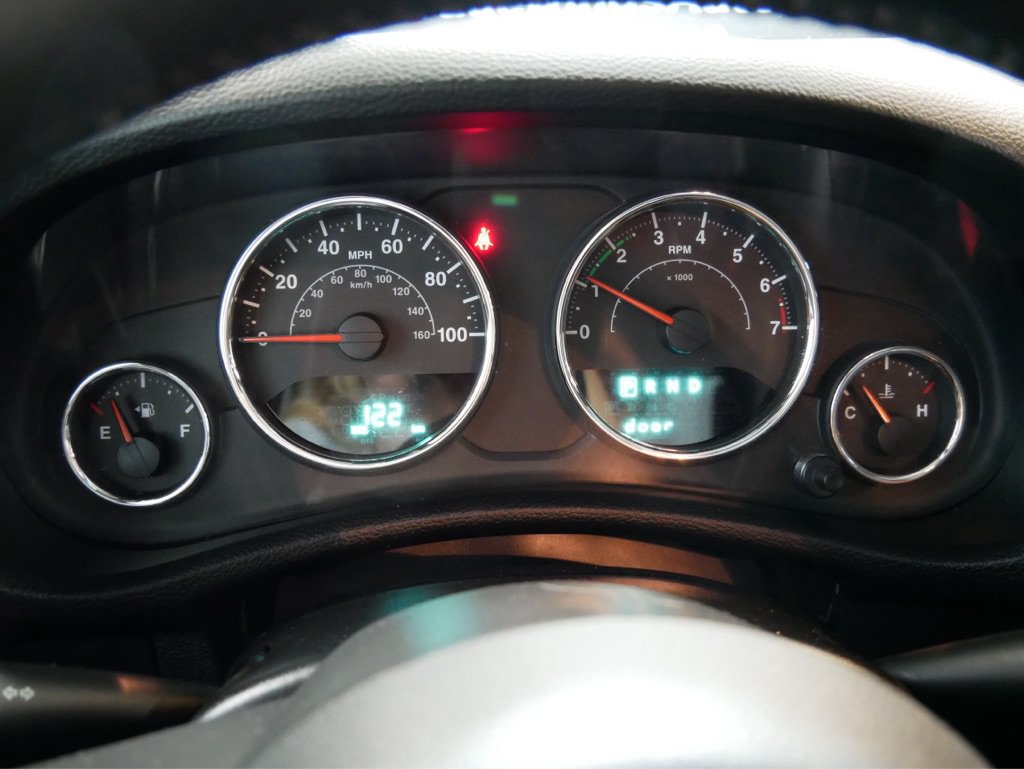 Used 2014 Jeep Wrangler Sahara AWD/4WD image 19