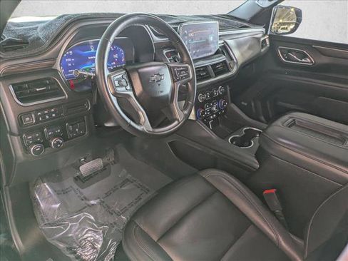 Used 2024 Chevrolet Suburban Z71 w/ Luxury Package image 10
