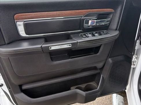 Used 2017 RAM 1500 Laramie w/ Convenience Group AWD/4WD image 16
