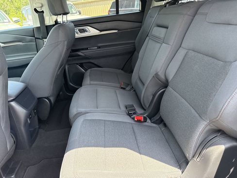 Certified 2025 Ford Explorer Active RWD image 19