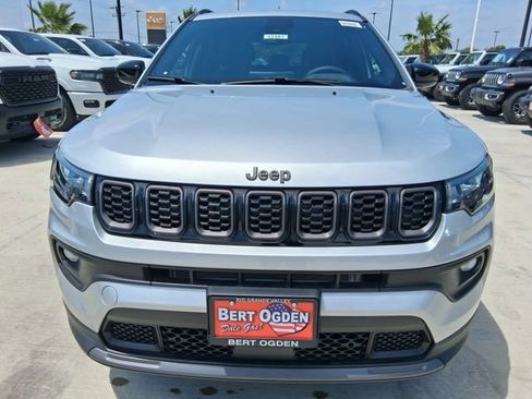 New 2026 Jeep Compass Latitude image 2