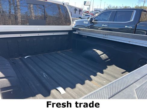 Used 2024 Nissan Frontier SV w/ SV Convenience Package image 5