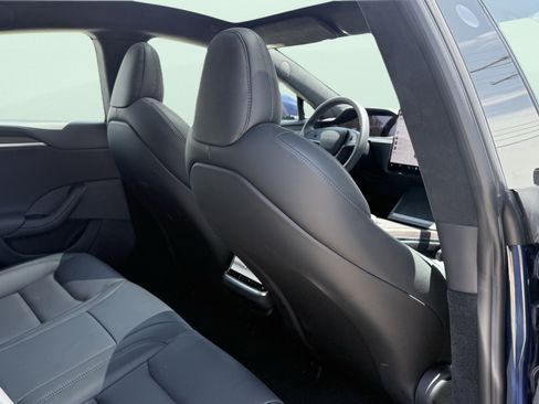 Used 2025 Tesla Model S AWD/4WD image 45