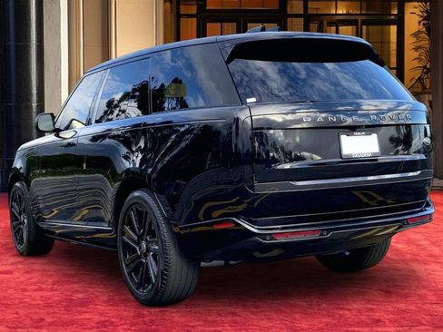 Used 2023 Land Rover Range Rover SE AWD/4WD image 4