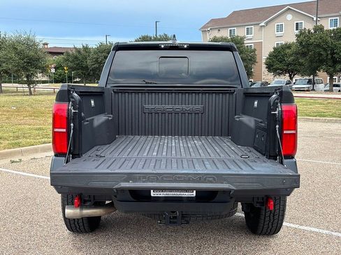 Certified 2025 Toyota Tacoma TRD Off-Road w/ TRD Off Road Upgrade Package AWD/4WD image 7