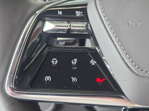 Used 2025 Cadillac Escalade V AWD/4WD image 34