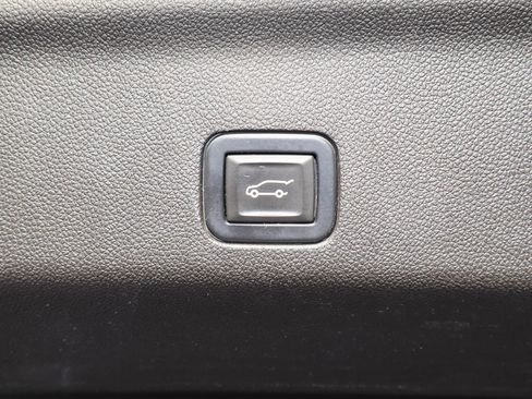 Used 2022 GMC Yukon SLT w/ SLT Luxury Package AWD/4WD image 22