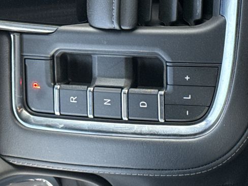 Used 2024 Chevrolet Tahoe Z71 w/ Z71 Off-Road Package image 26