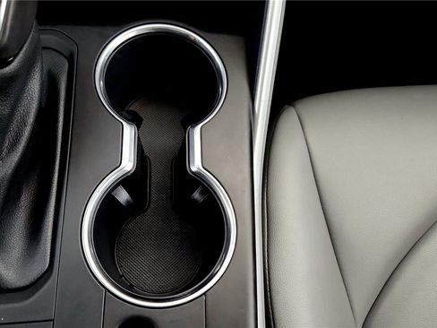 Certified 2021 Toyota Highlander XLE image 47