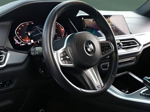 Used 2022 BMW X5 sDrive40i w/ M Sport Package RWD image 43