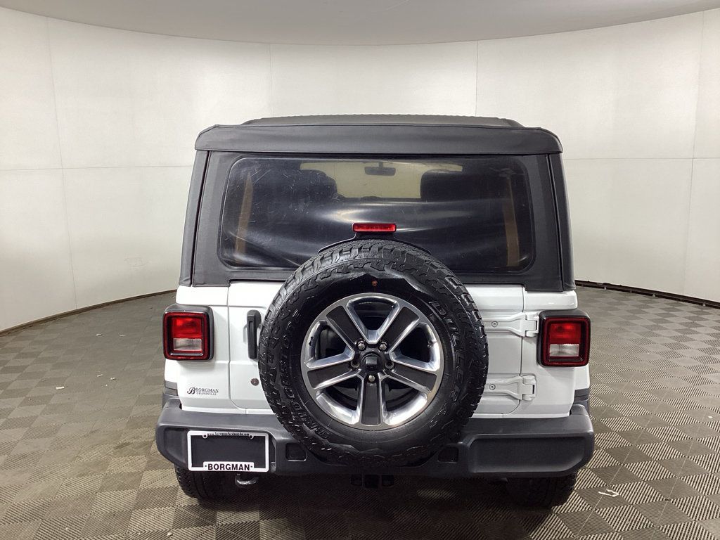 Used 2020 Jeep Wrangler Unlimited Sahara AWD/4WD image 3