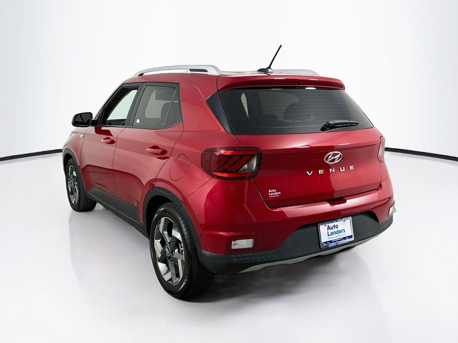 Used 2023 Hyundai Venue SEL FWD image 7