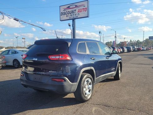 Used 2015 Jeep Cherokee Sport image 11