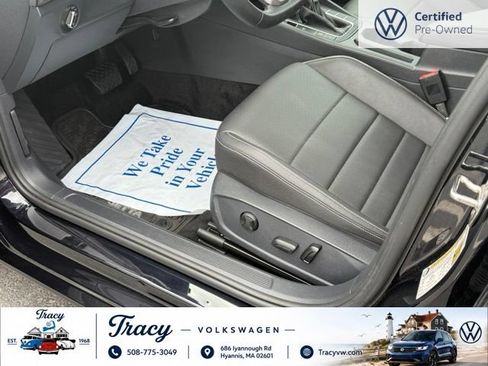 Certified 2024 Volkswagen Jetta SE FWD image 13