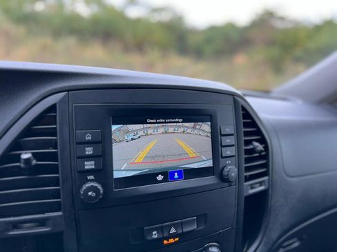 Used 2021 Mercedes-Benz Metris image 21