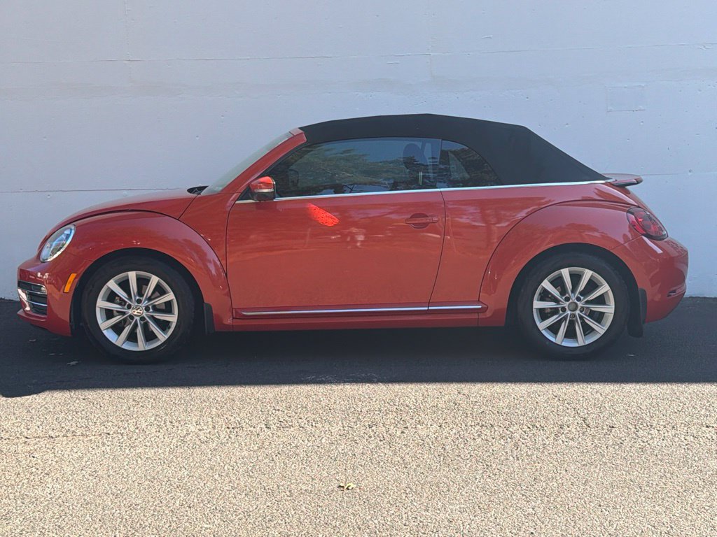 Used 2017 Volkswagen Beetle 1.8T SE FWD image 2