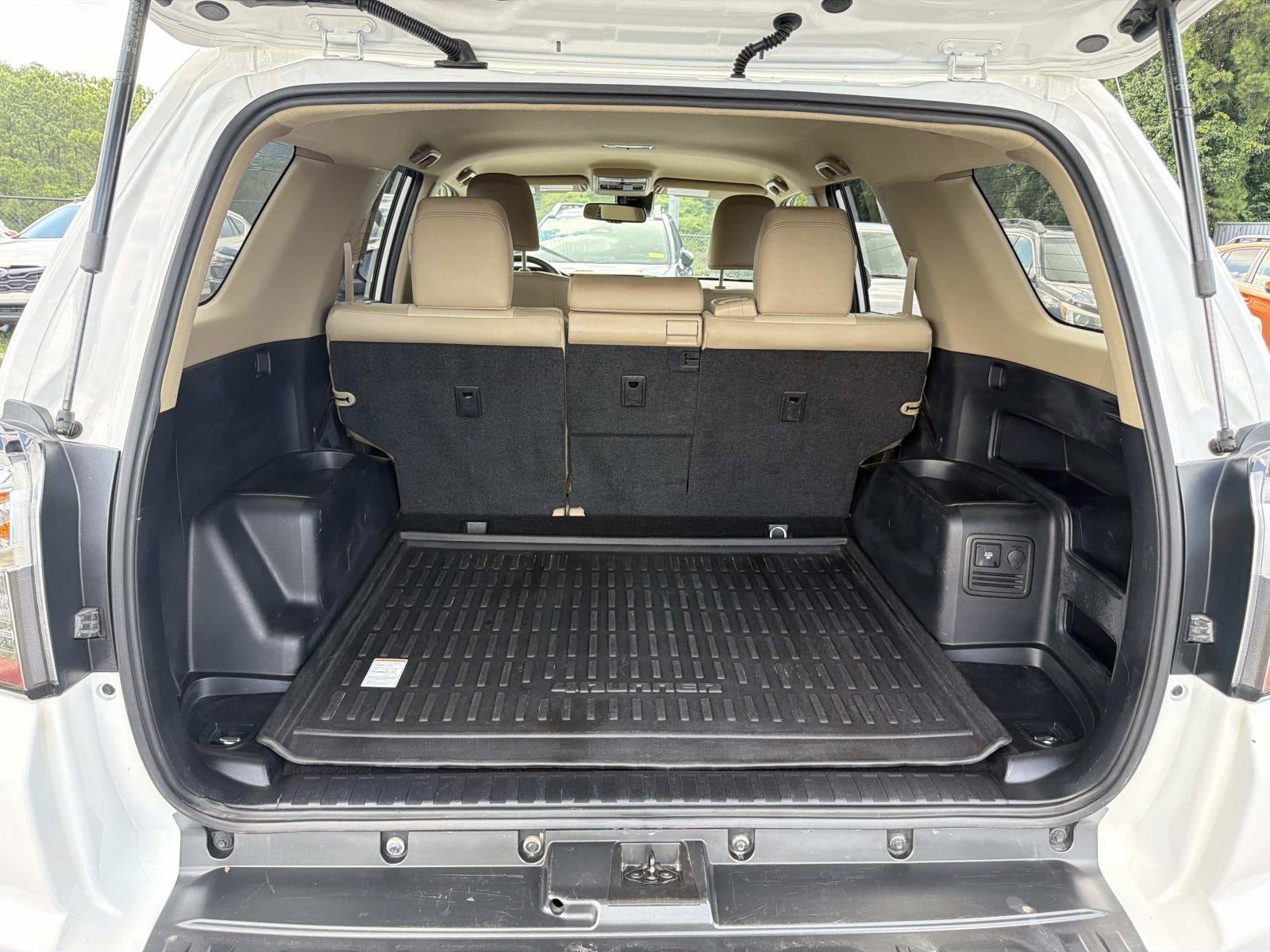 Used 2020 Toyota 4Runner SR5 Premium AWD/4WD image 19