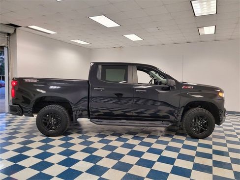 Used 2020 Chevrolet Silverado 1500 Custom Trail Boss w/ Custom Convenience Package image 2