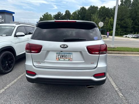 Used 2019 Kia Sorento L FWD image 12