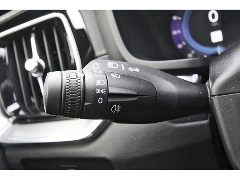 Used 2023 Volvo S60 B5 Ultimate image 18