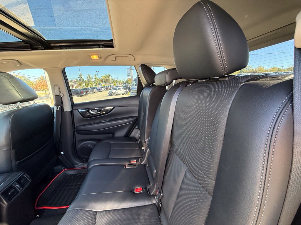 Used 2018 Nissan Rogue SL w/ Premium Package AWD/4WD image 24