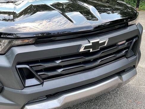 Used 2025 Chevrolet Colorado Trail Boss AWD/4WD image 33
