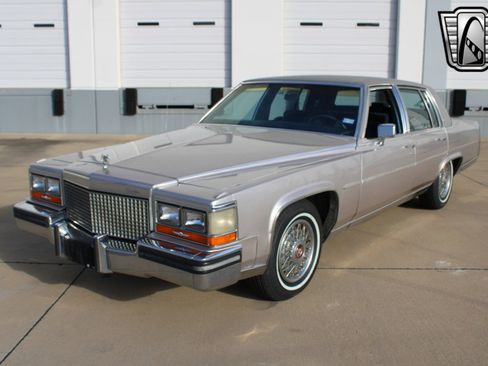 Used 1987 Cadillac Brougham image 22