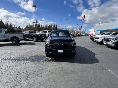 Used 2021 Chevrolet Tahoe RST image 2
