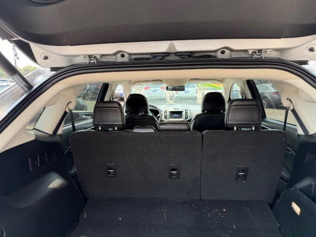 Used 2019 Ford Edge Titanium AWD/4WD image 25