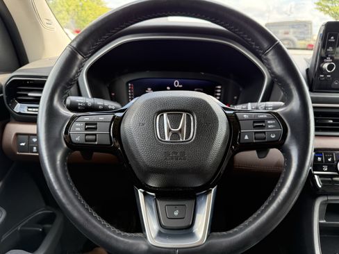 Used 2023 Honda Pilot Elite image 16