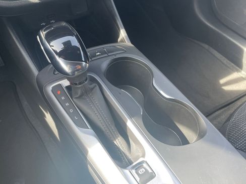 Used 2025 Buick Envista Preferred image 42